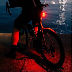 Lampka tylna MAGICSHINE SEEMEE 300, 300 lumenów